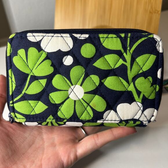 Bundle Vera Bradley Zip Around Wallet and NWT Luggage Tag - Picture 5 of 7